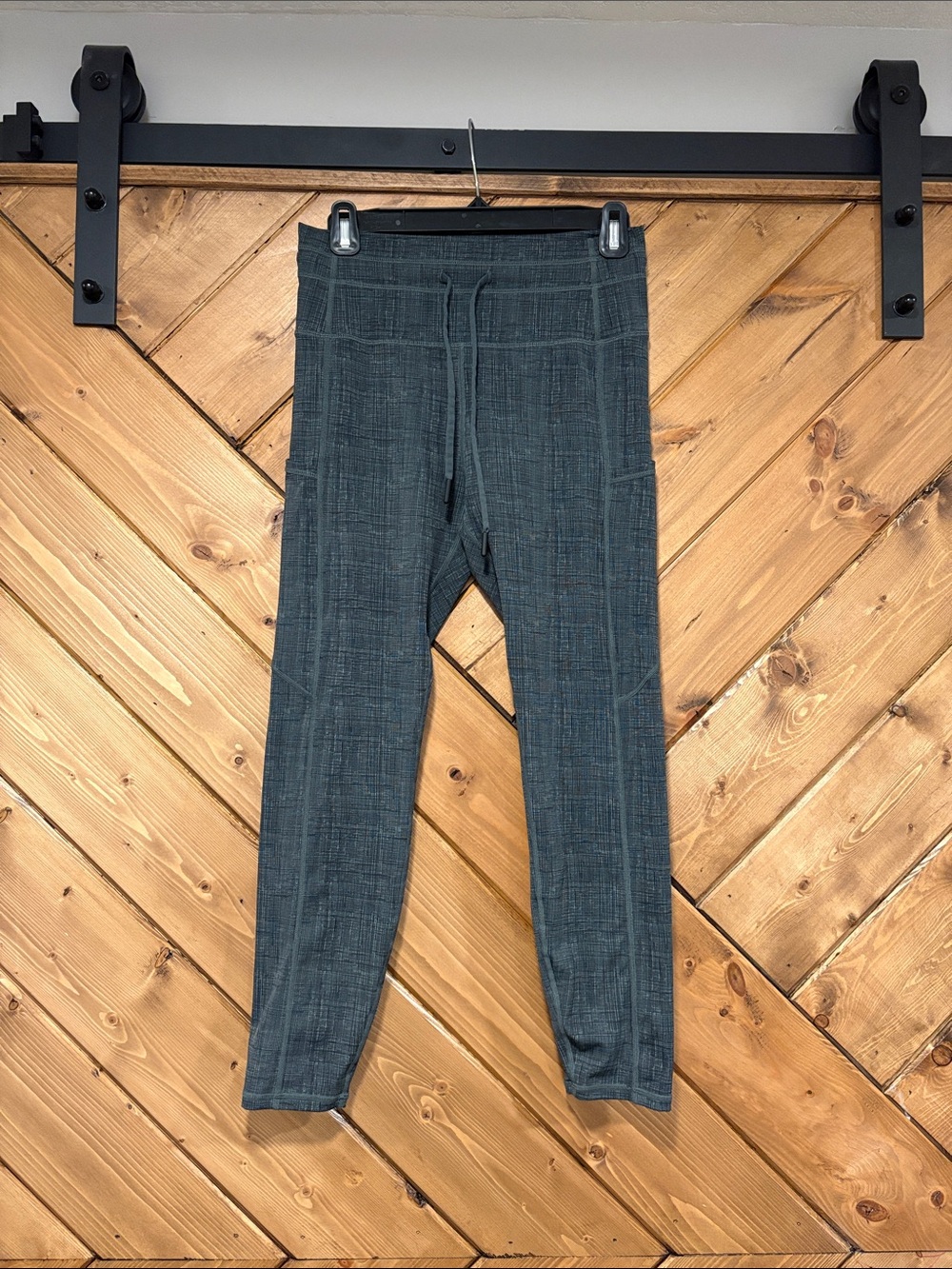 ZYIA Active High Waisted Leggings Size 6-8 Pocket Drawstring Pockets